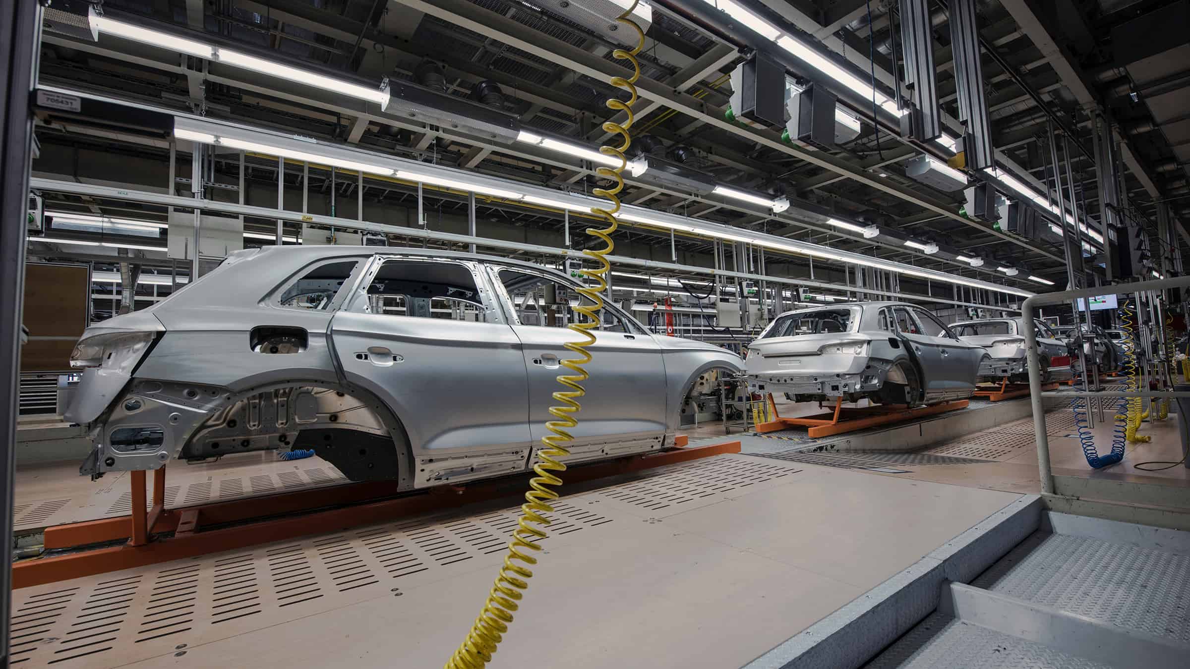 Automotive plant assembly line